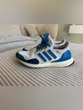 adidas Men's Ultra Boost DNA x LEGO running shoes